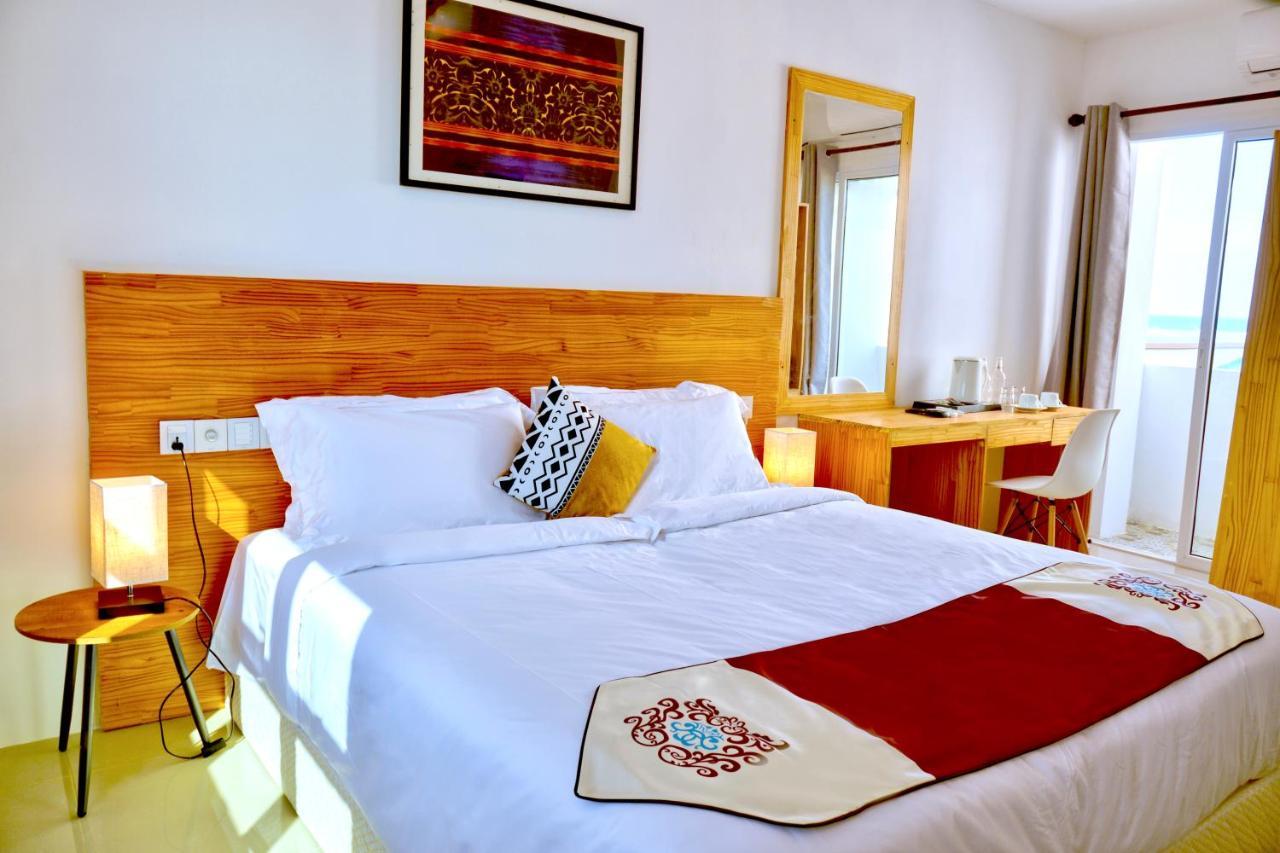 Island Ambience Hotel Maafushi Exterior photo